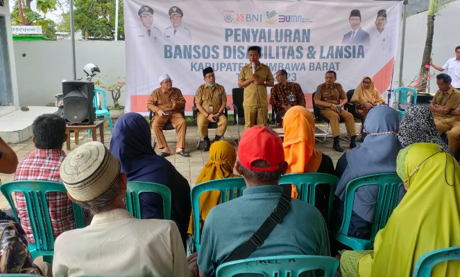 Pemerintah KSB Mulai Salurkan Bantuan Penyandang Disabilitas dan Lansia