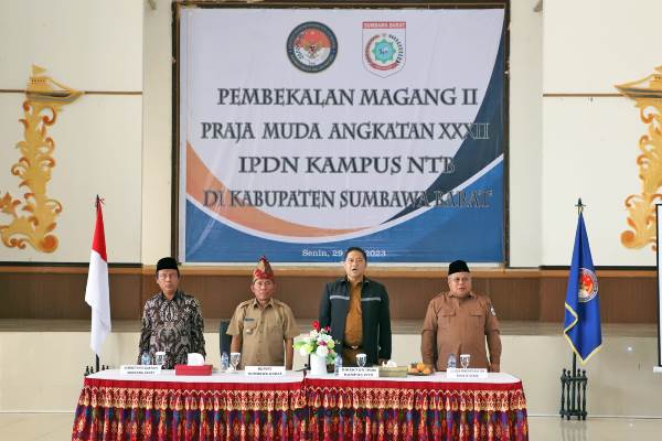 Bupati KSB Beberkan Program Pemerintah Dihadapan Praja Muda IPDN