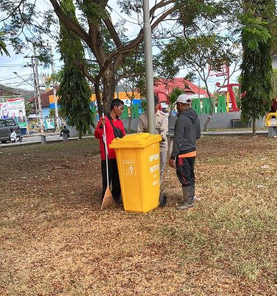 DLH KSB Pastikan Keberadaan Bak Sampah Aman dan Difungsikan Baik