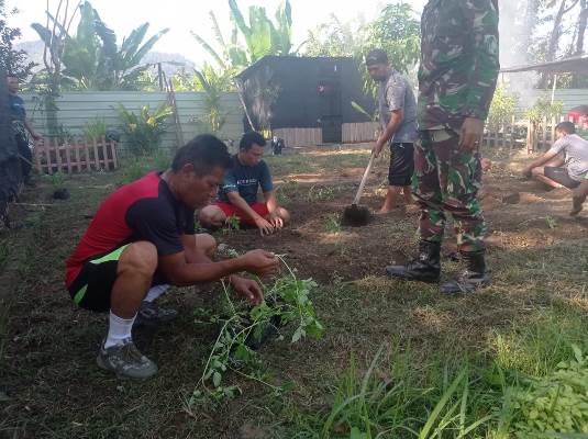 Kodim/KSB Tanam Sayur Di Lahan Tidur dan Budidaya Ikan Air Tawar