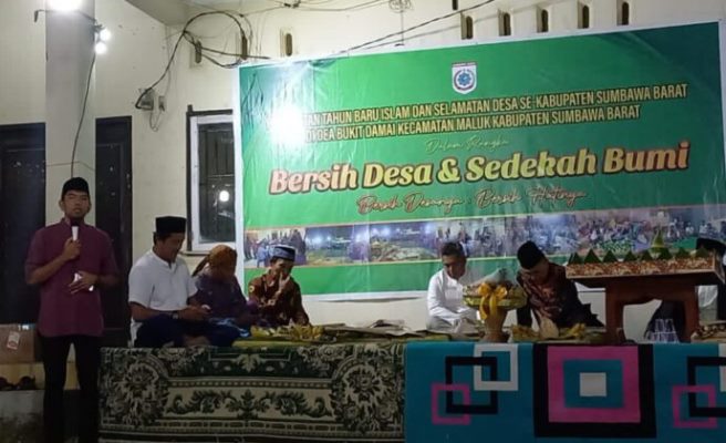 Desa Bukit Damai Sukses Gelar ‘Bersih Desa’ Secara Gotong Royong