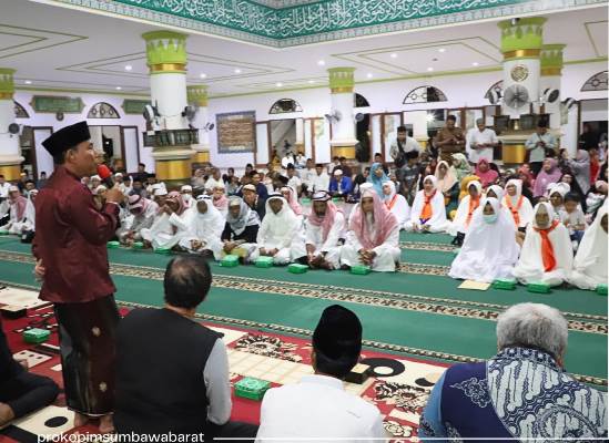 Di Masjid Agung Darussalam, Bupati Terima Rombongan Jamaah Haji