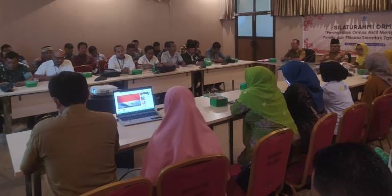 Hadapi Pemilu Serentak, Bakesbangpol KSB Telah Gelar Sosialisasi Ormas