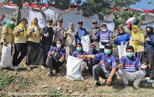 Wabup KSB Ajak Masyarakat Bersihkan Lingkungan dan Hati