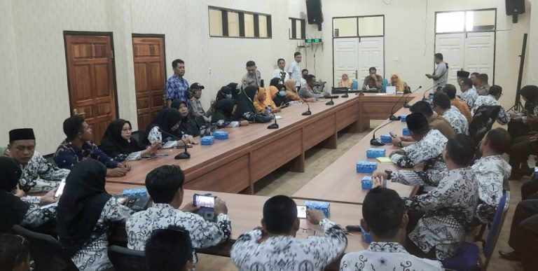 Hari Ini, PGRI KSB Akan Gelar Aksi Solidaritas Di PN Sumbawa